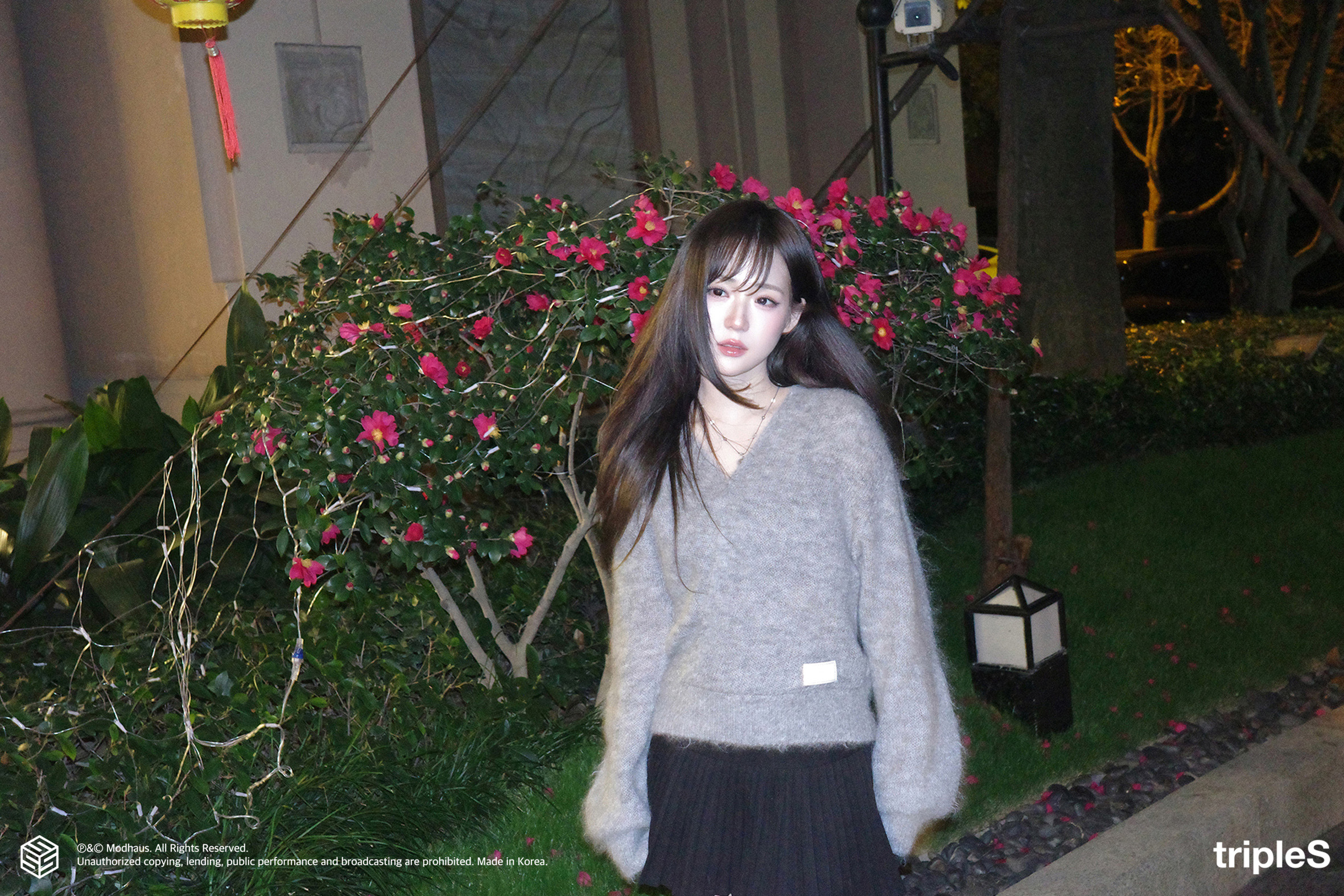 [tripleS] 1년만에 돌아온 서연 스냅사진! 상하이에서 찰칵